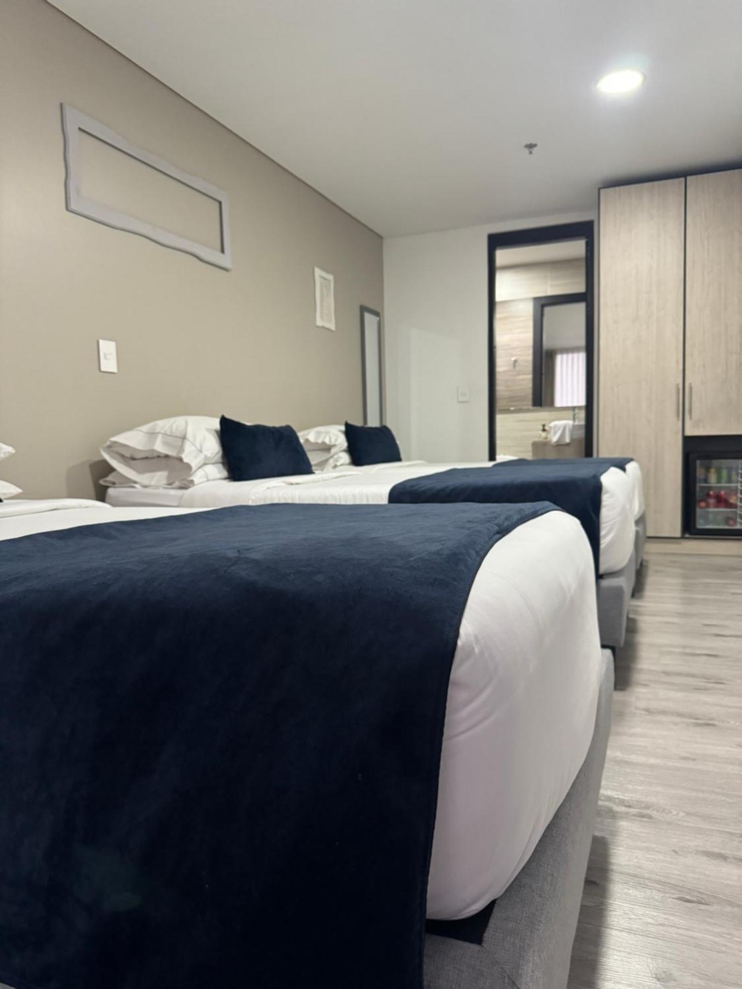 Hotel Wlh Silver Corferias Богота Екстериор снимка