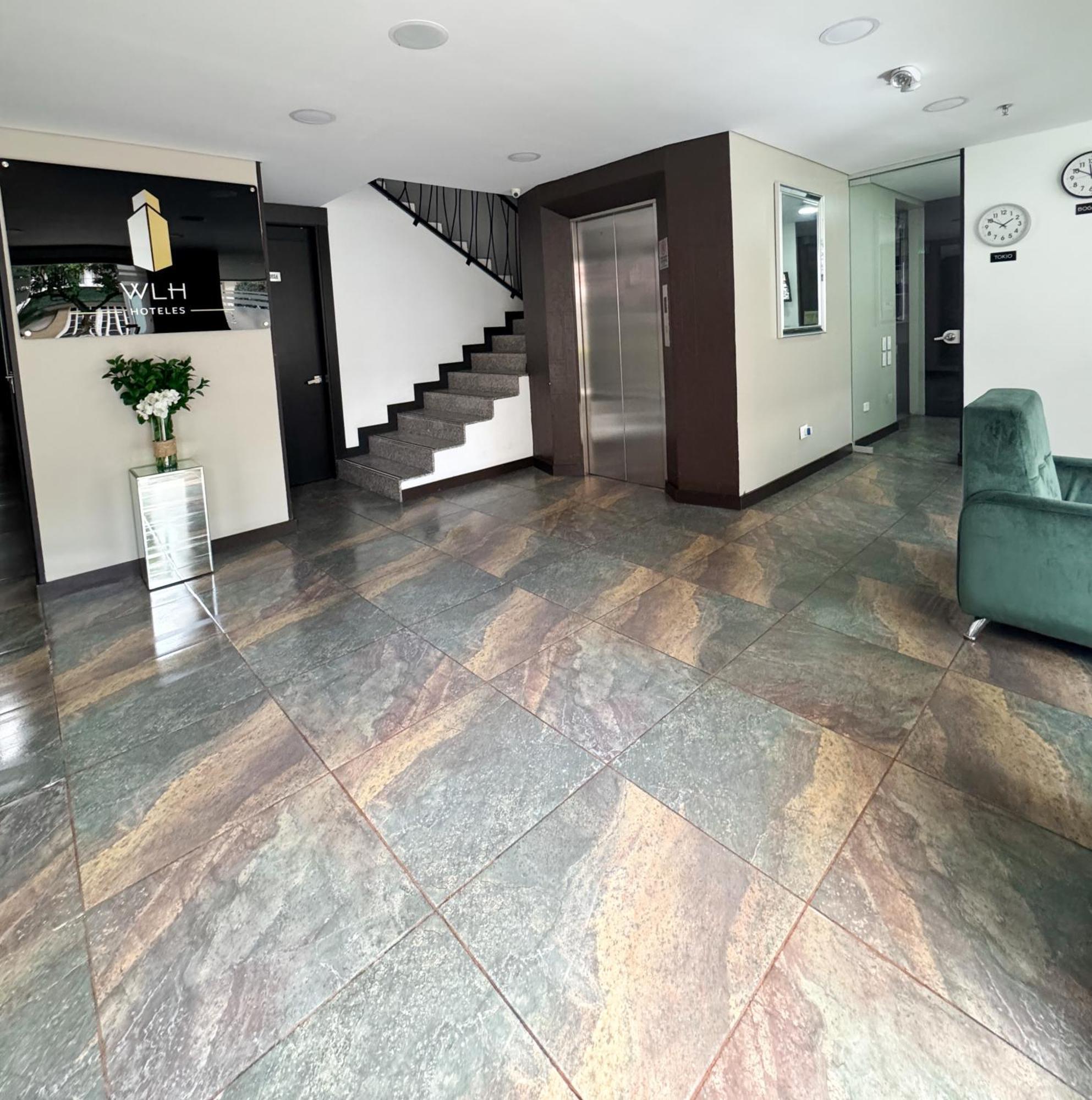 Hotel Wlh Silver Corferias Богота Екстериор снимка