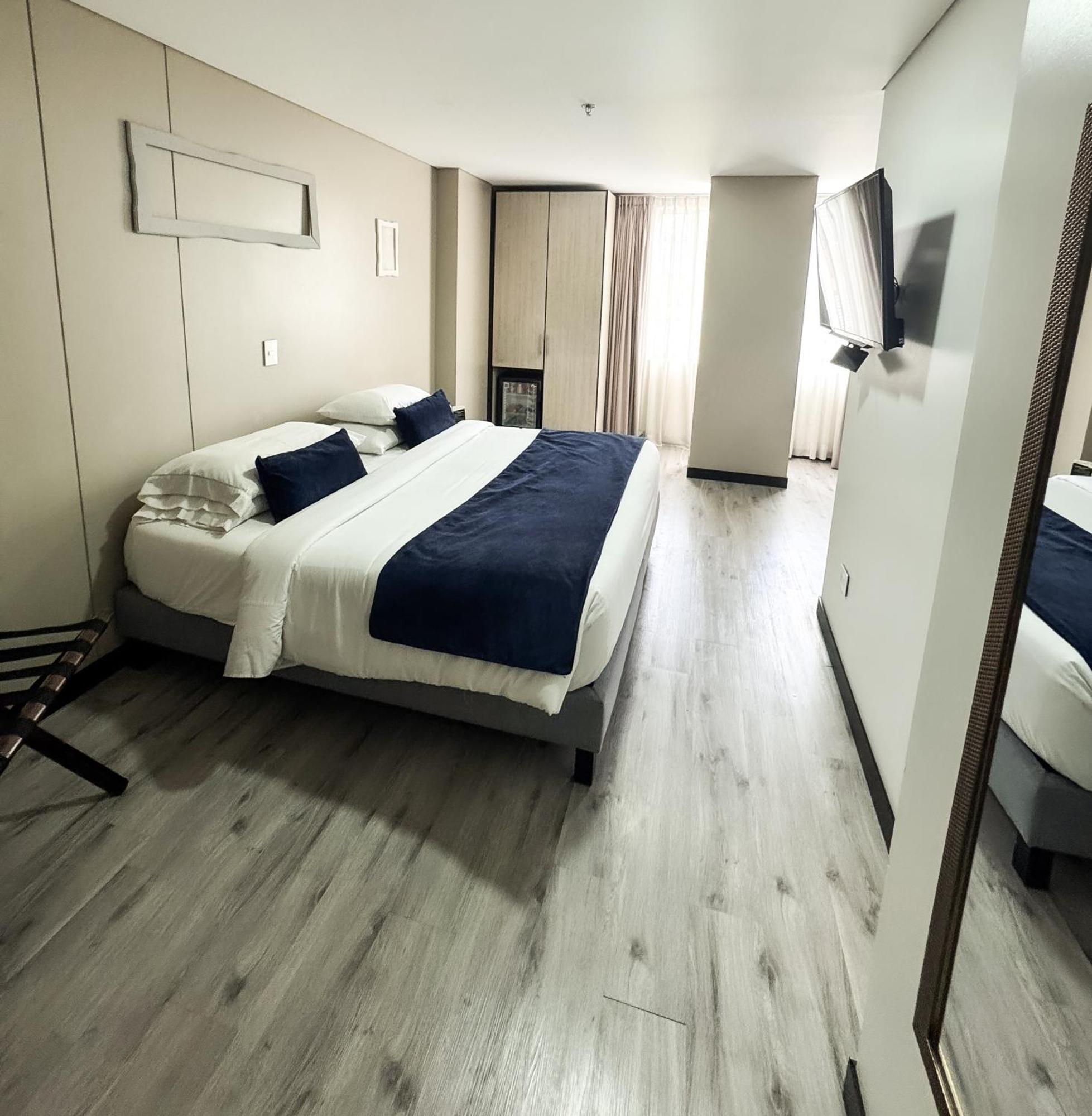 Hotel Wlh Silver Corferias Богота Екстериор снимка