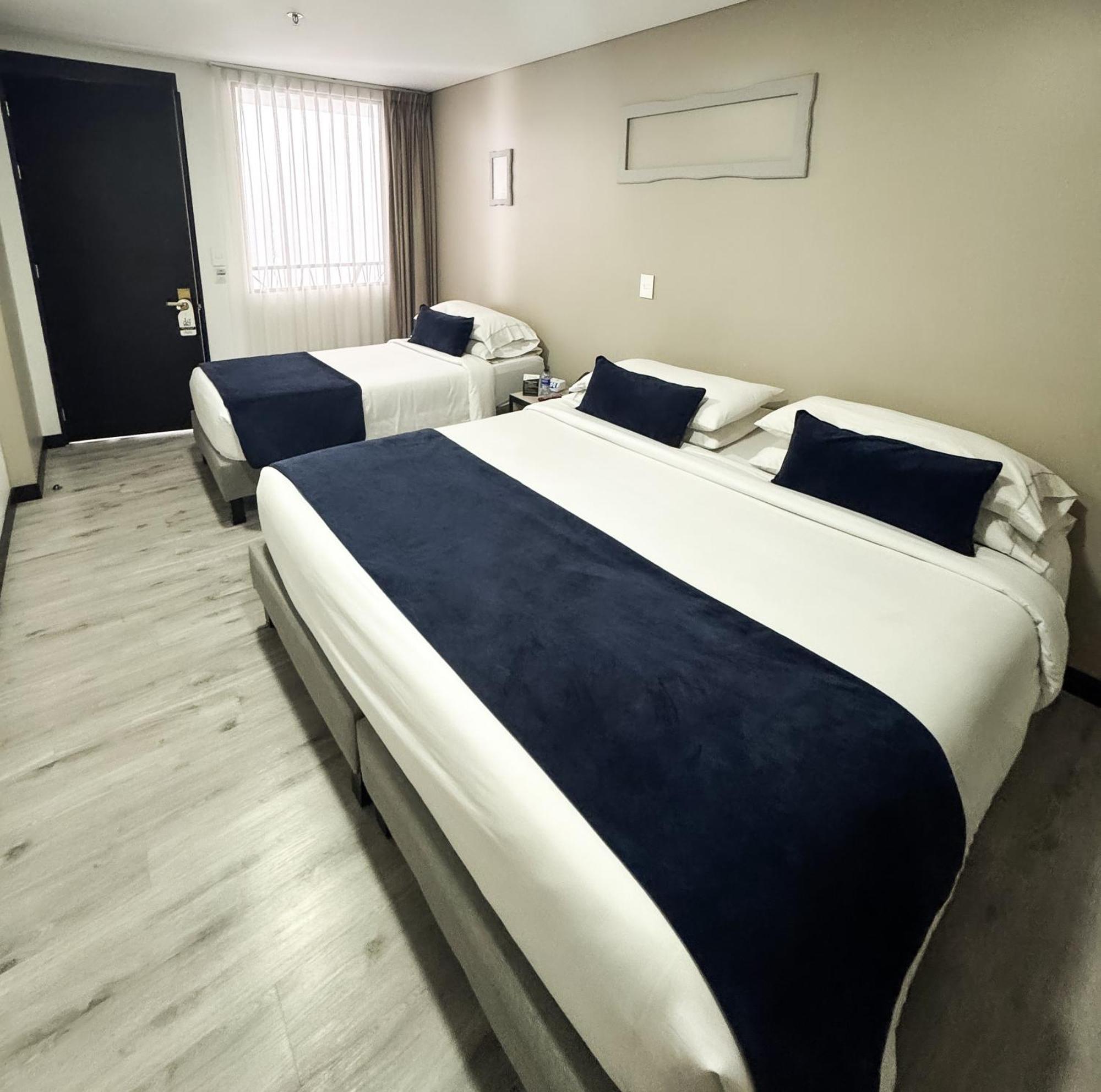 Hotel Wlh Silver Corferias Богота Екстериор снимка